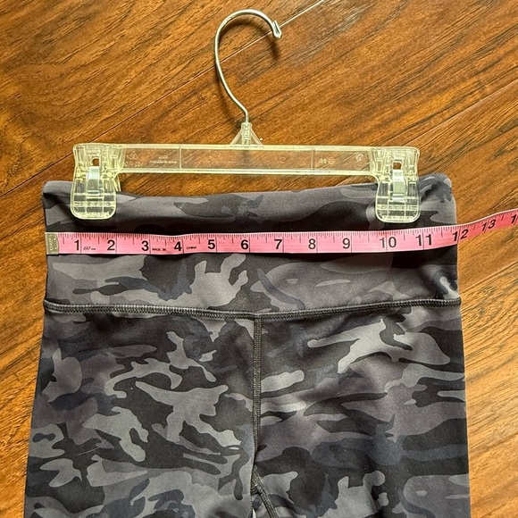 Zyia Active Black Camouflage Leggings-Size2 - Picture 6 of 8